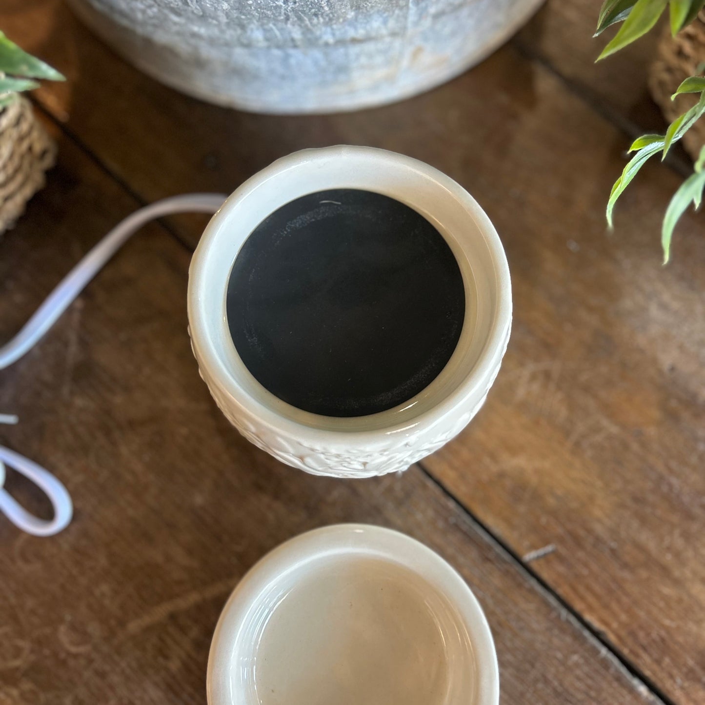Ivory Floral Ceramic Wax Warmer