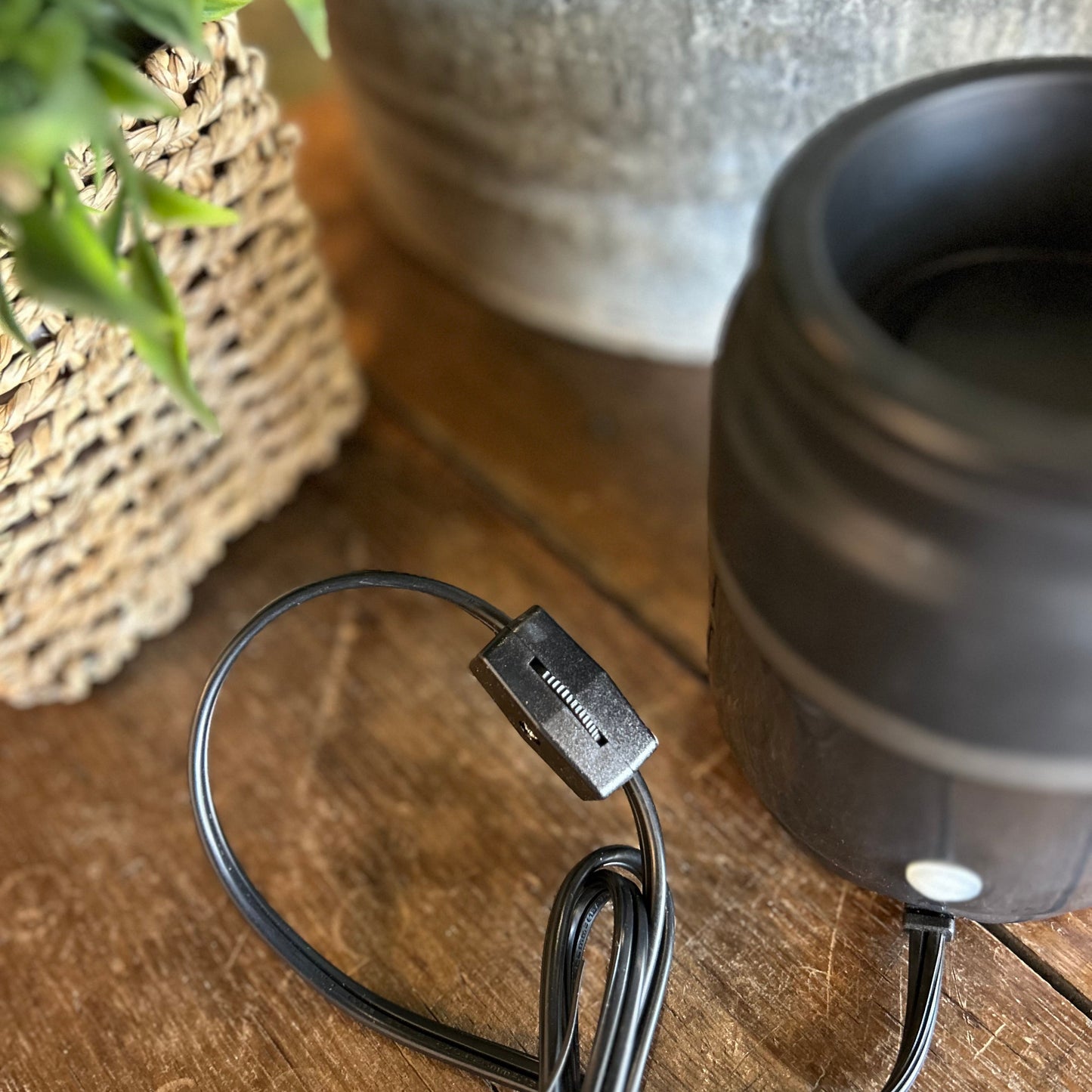 Black Flip Dish Wax Warmer
