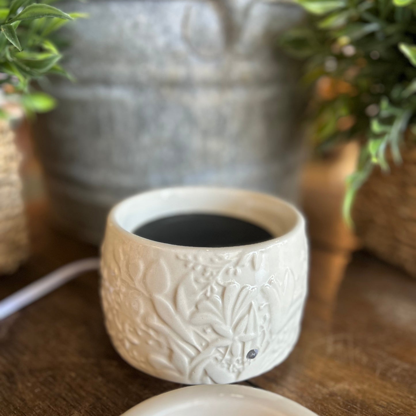 Ivory Floral Ceramic Wax Warmer