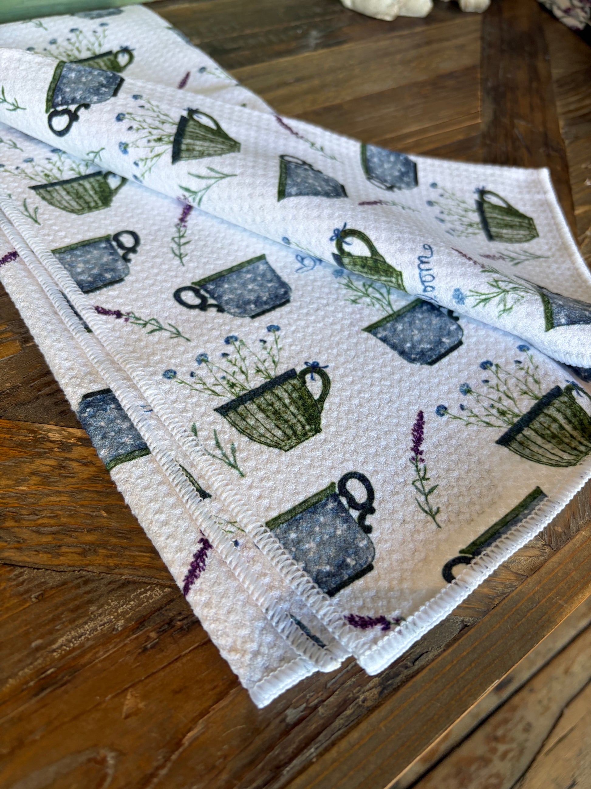 Blooming Mugs - Double Sided - Hand Towel - Room and Porch 