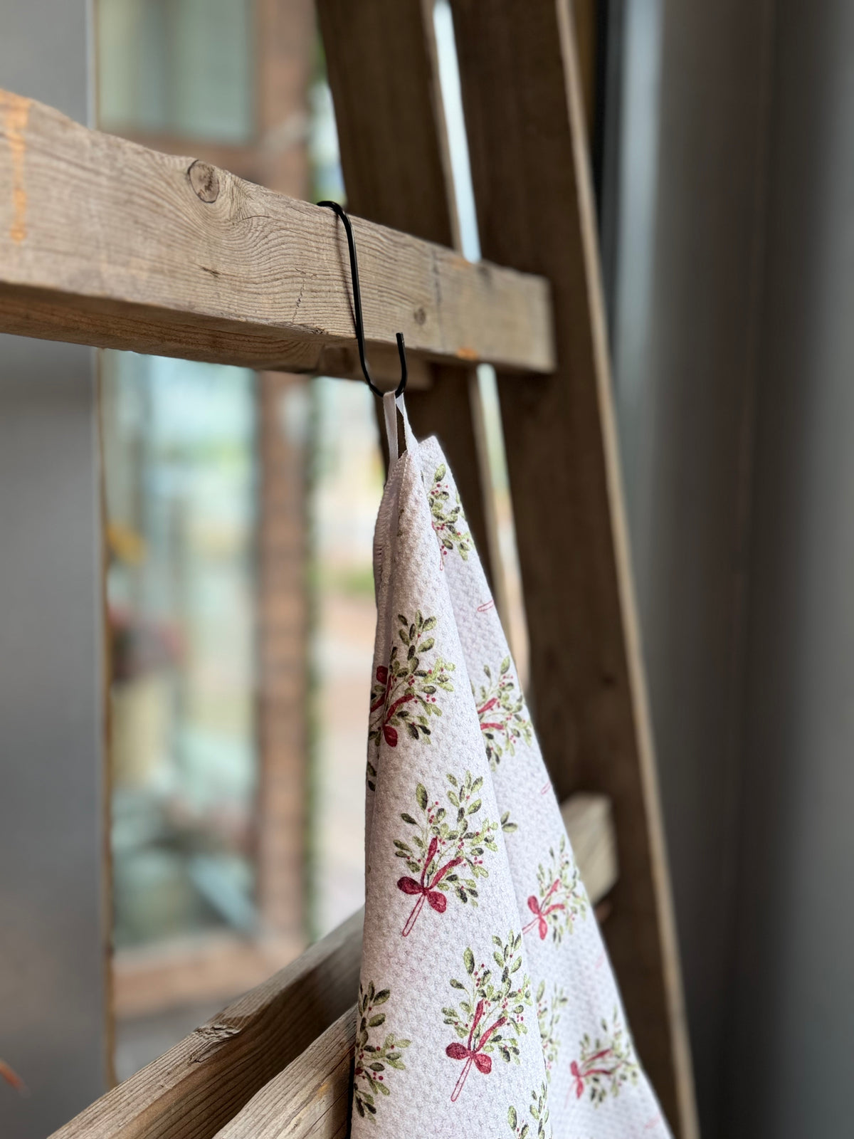Mistletoe Kisses - Double Sided - Hand Towel