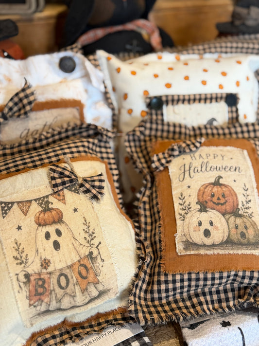 Shanda's Handmade Vintage Pillows & Pocket Pillows - Room and Porch 