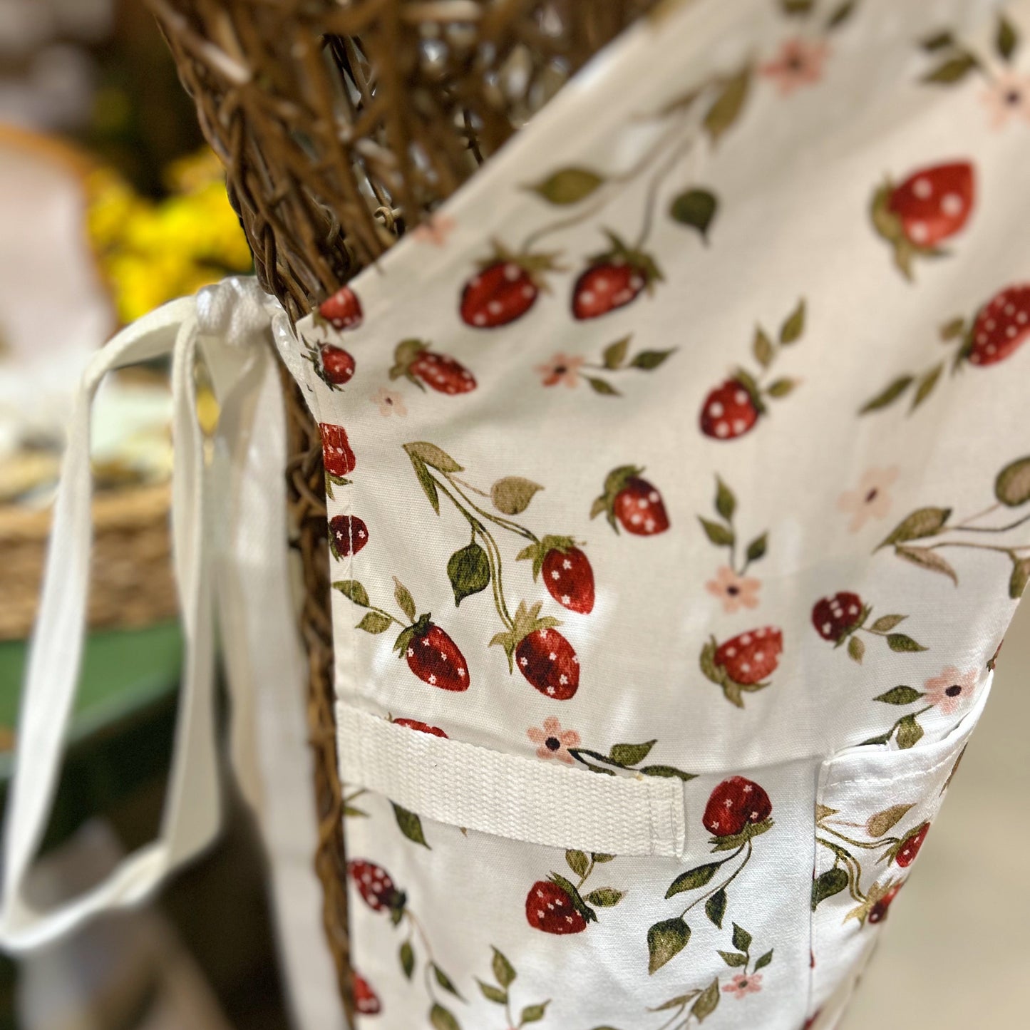 Strawberry Vines Apron - Room and Porch 
