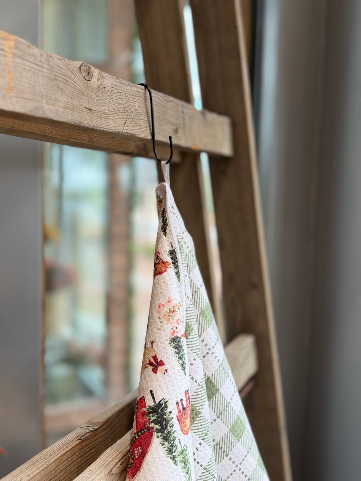 Mable's Christmas Barn - Double Sided - Hand Towel