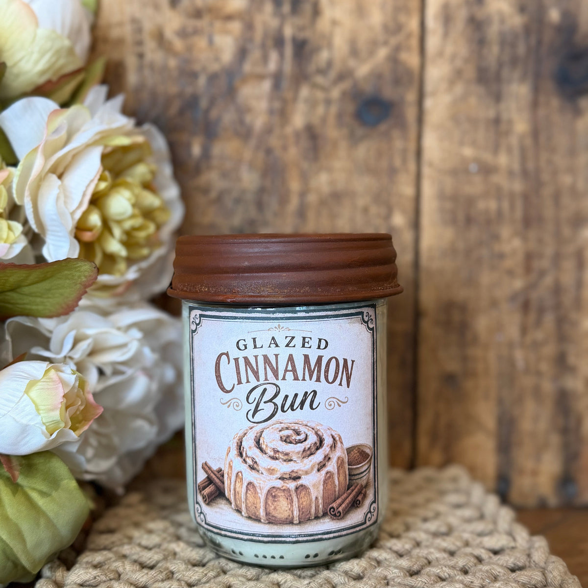 Glazed Cinnamon Bun Candle - Room and Porch 