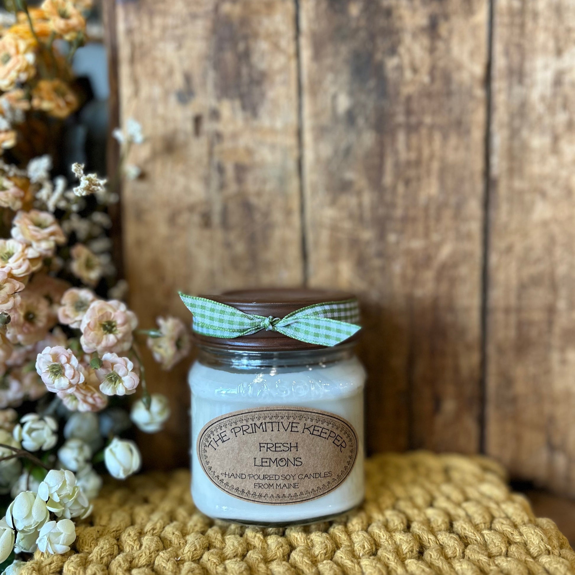 Fresh Lemons 8oz Candle - Room and Porch 