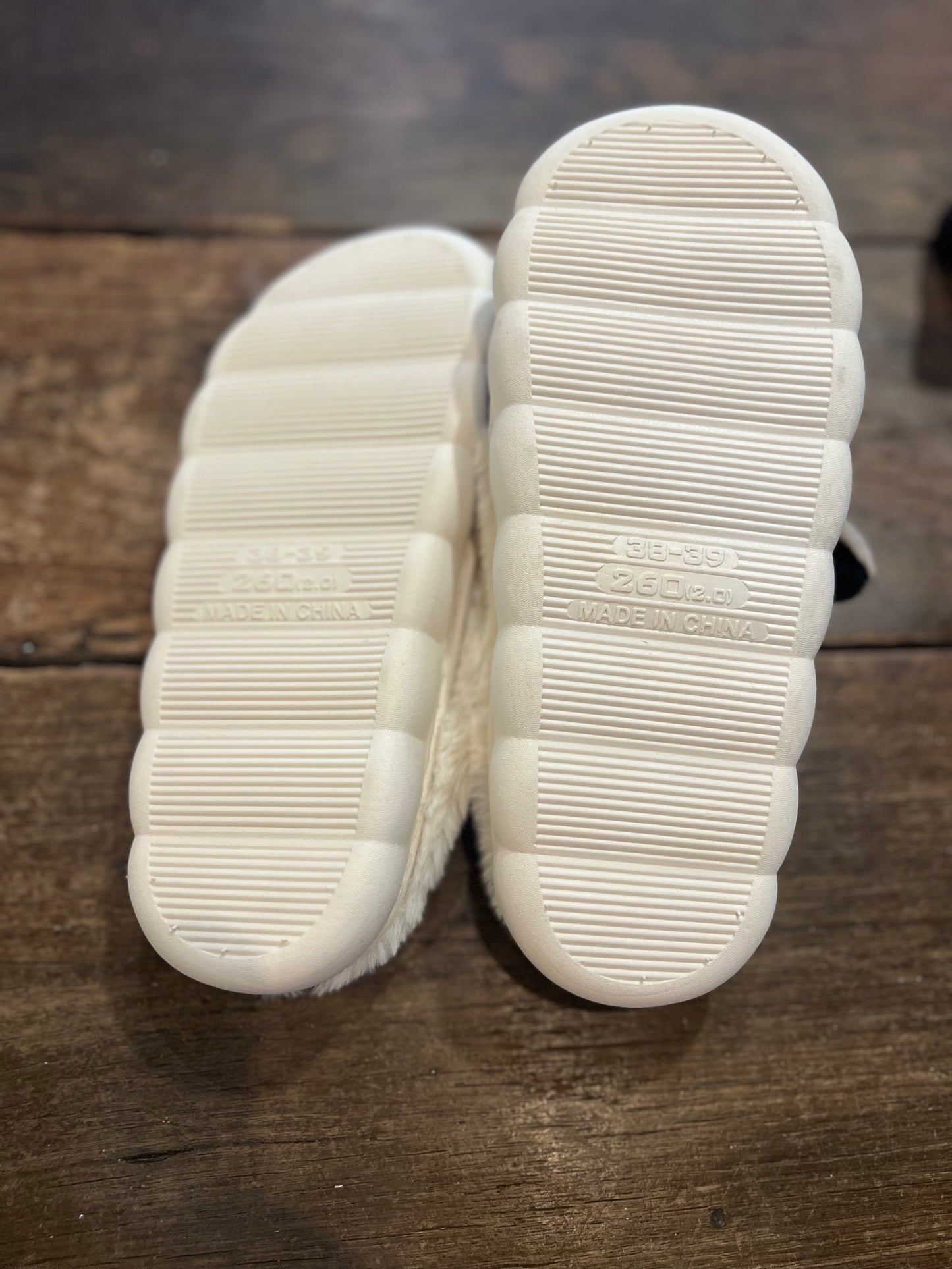 Cow Slippers size 7-8 (38-39)