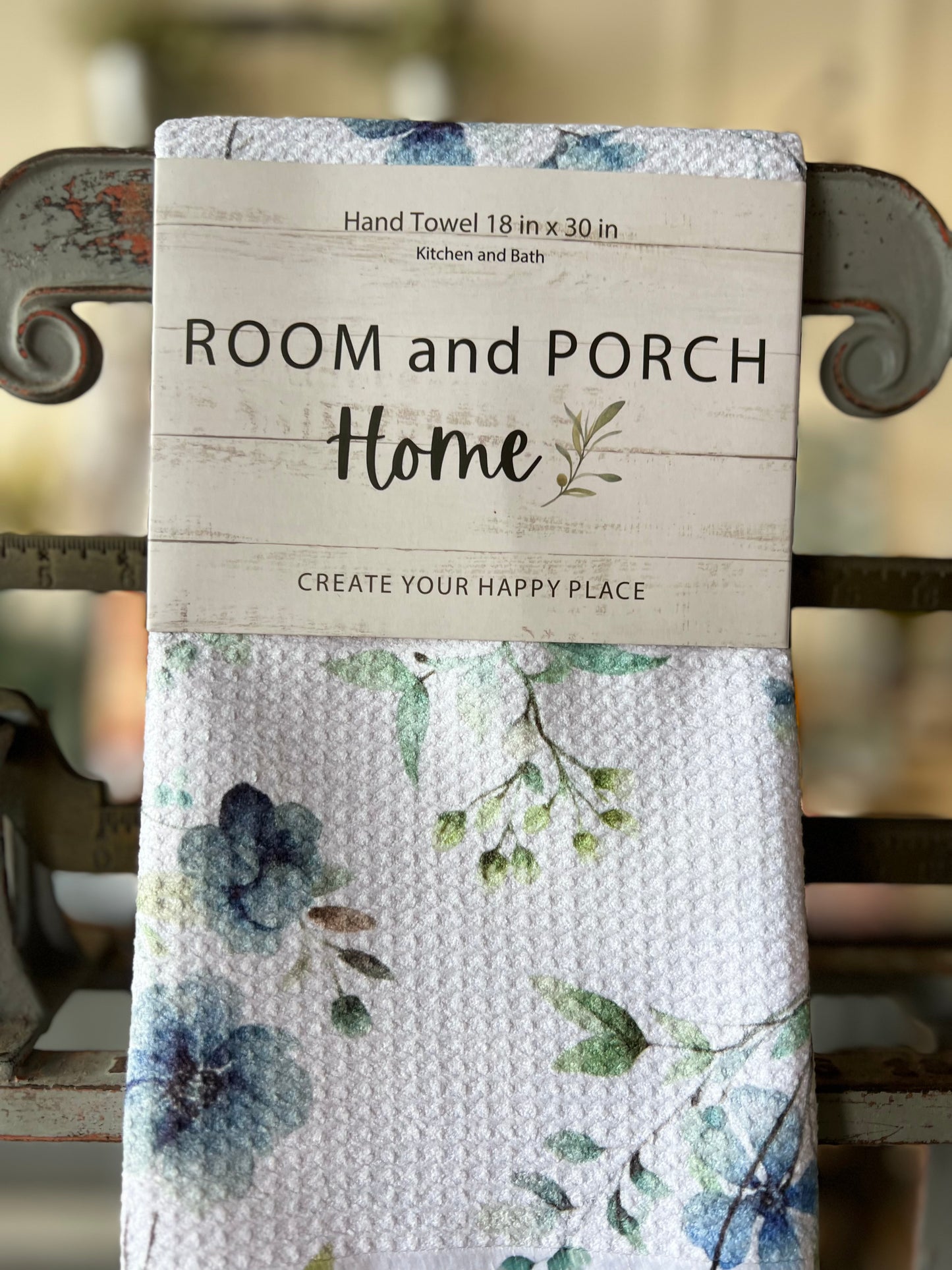 Cottage White - Hand Towel
