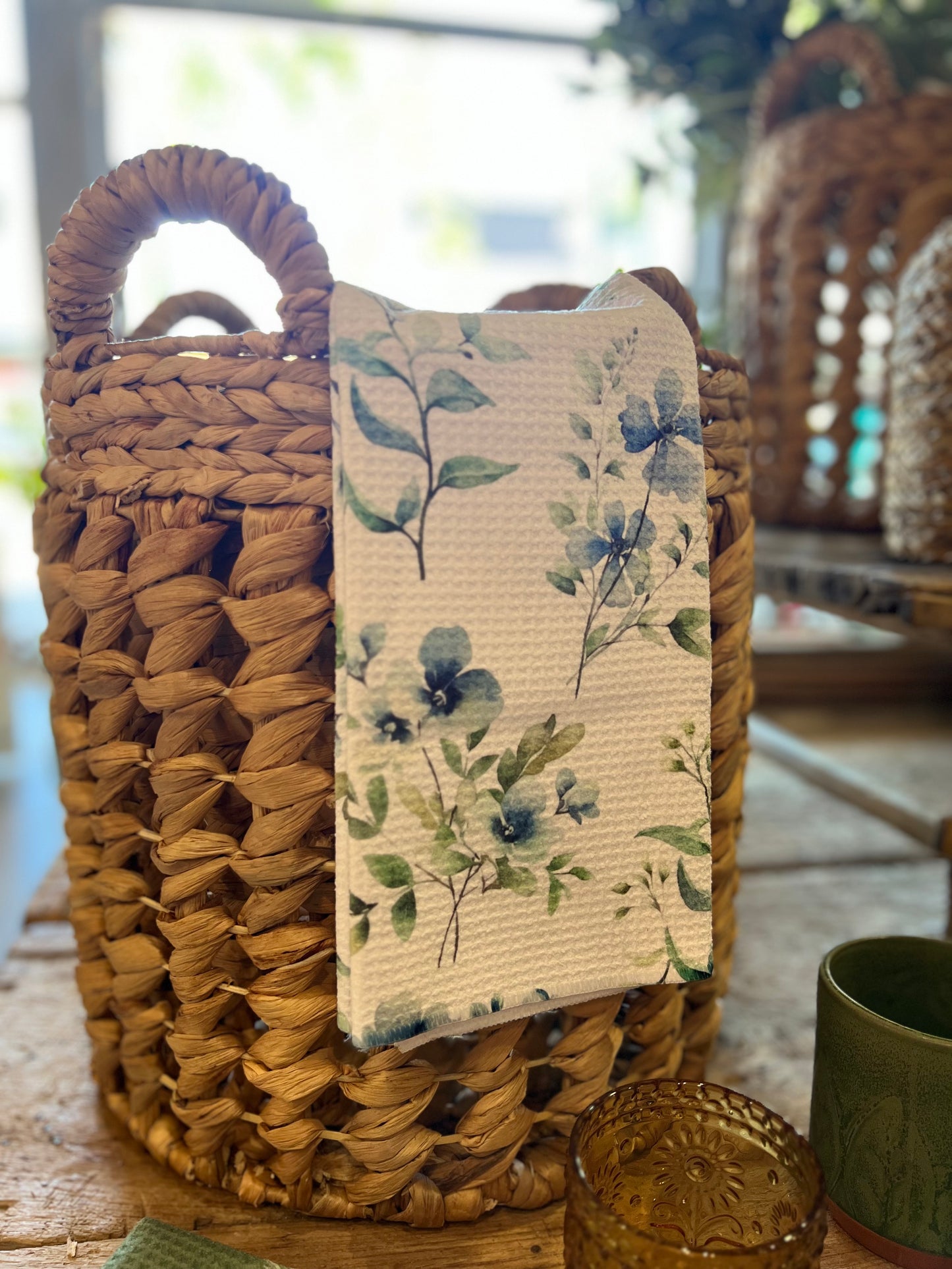 Cottage White - Hand Towel