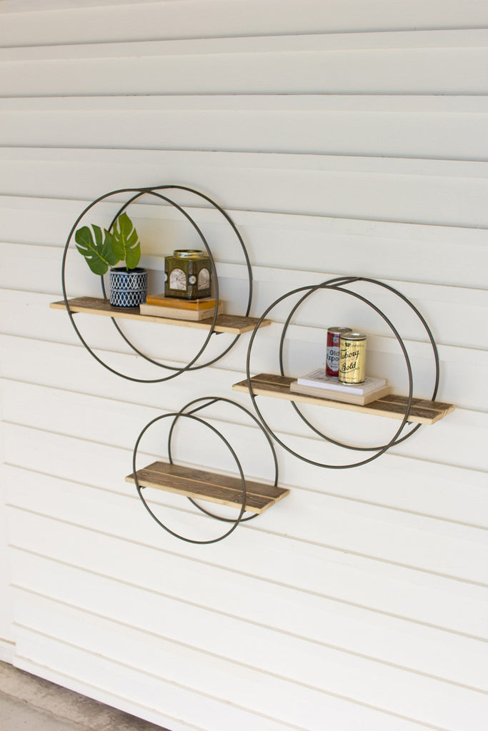 Set of 3 recycled wooden shelves with round metal frames